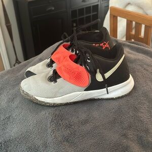 Nike boys basketball shoes
